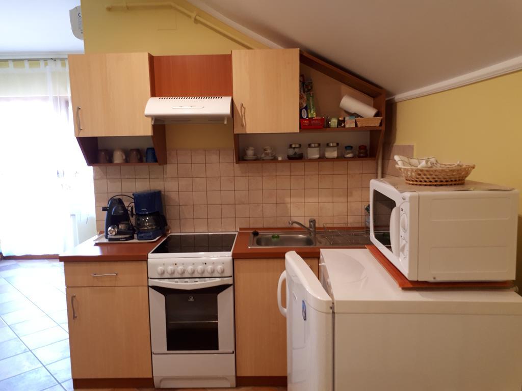 Rozmaring Apartmanok 귤러 외부 사진