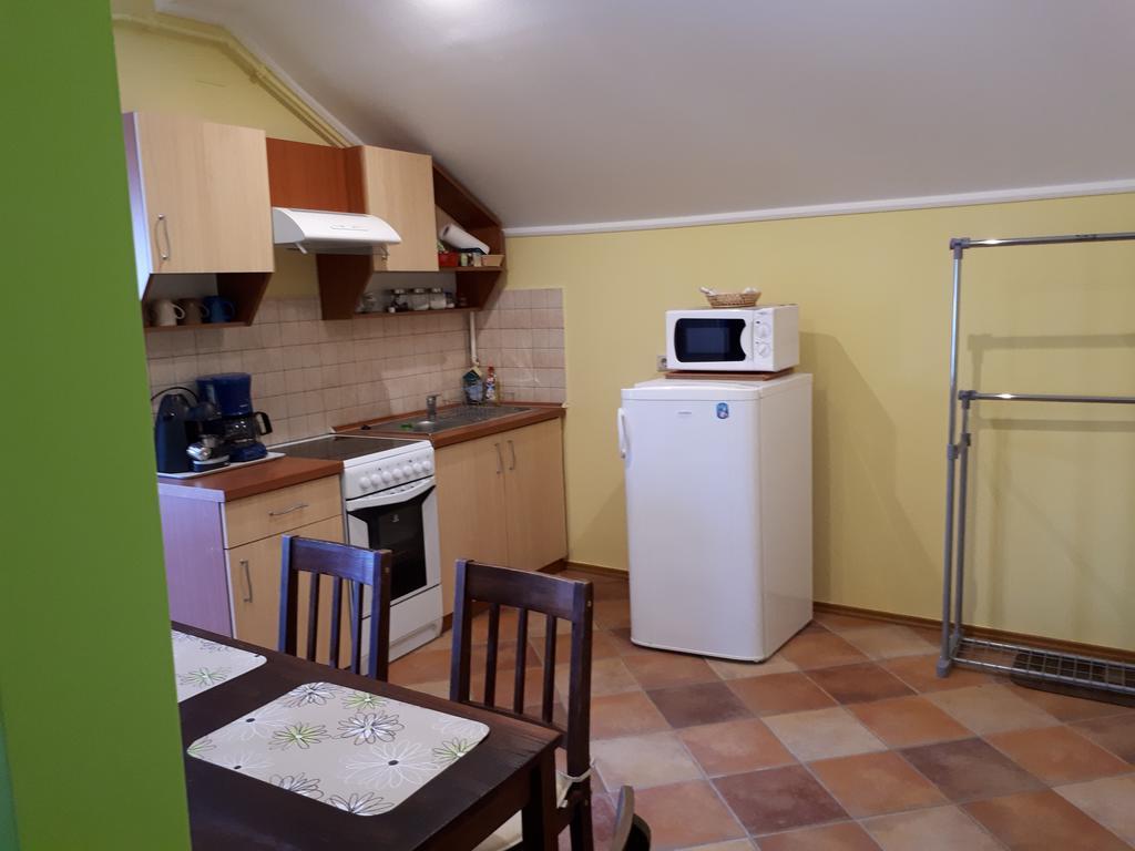 Rozmaring Apartmanok 귤러 외부 사진