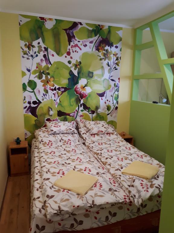 Rozmaring Apartmanok 귤러 외부 사진